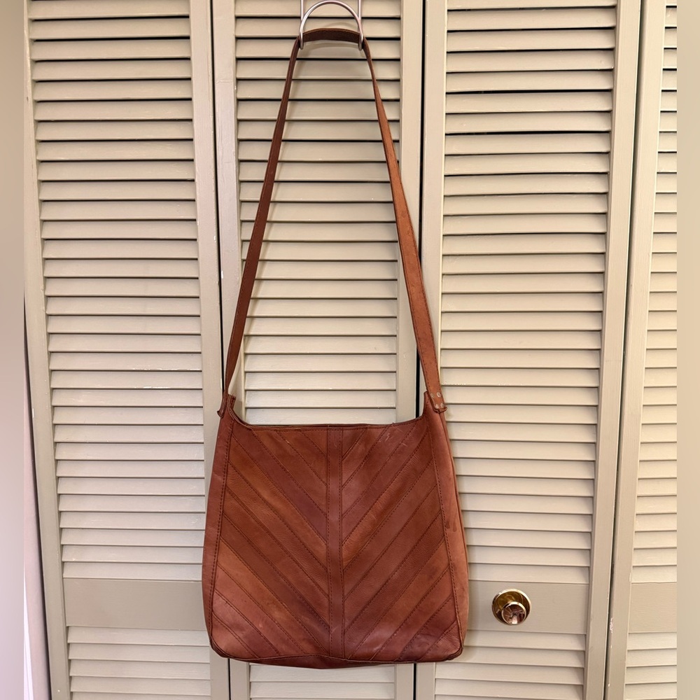 Raven and Lily Tan Leather Cross Body Shoulder Bag